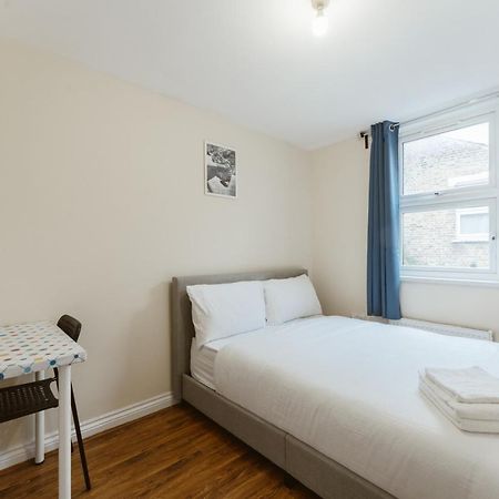 Mile End Rooms 57A ลอนดอน ภายนอก รูปภาพ