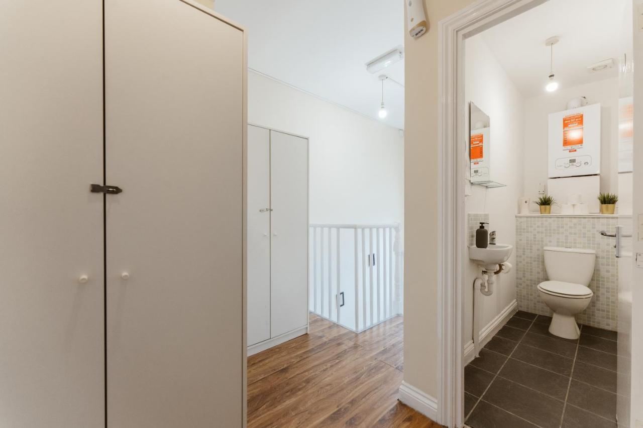 Mile End Rooms 57A ลอนดอน ภายนอก รูปภาพ
