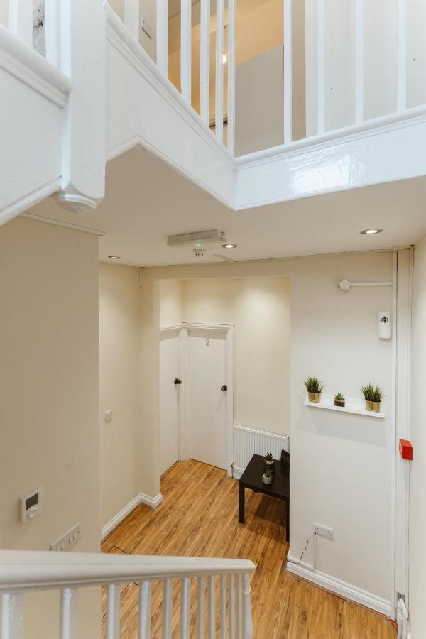 Mile End Rooms 57A ลอนดอน ภายนอก รูปภาพ