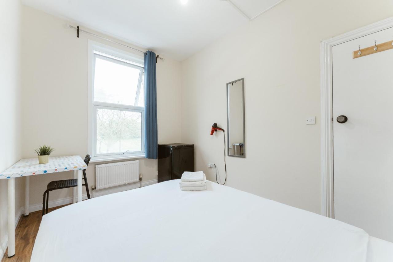 Mile End Rooms 57A ลอนดอน ภายนอก รูปภาพ