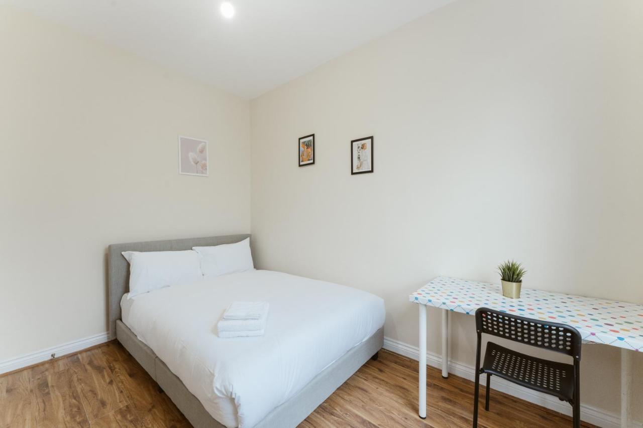 Mile End Rooms 57A ลอนดอน ภายนอก รูปภาพ
