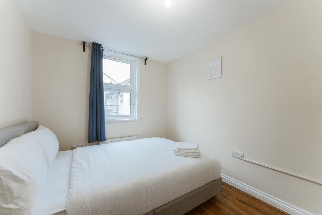 Mile End Rooms 57A ลอนดอน ภายนอก รูปภาพ